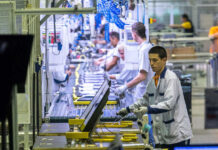 Заводы Xiaomi и TCL могут переехать из РФ в Казахстан