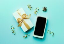 Каждый третий казахстанский ребёнок делает покупки в интернете сам