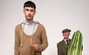 Звезда сериала «Оленёнок» стал лицом рекламы Loewe