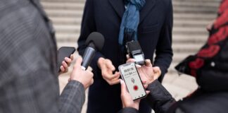 Казахстанские журналисты подали судебный иск к министерству культуры и информации