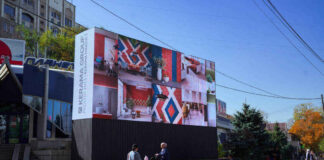 Success Market установил новый медиафасад в Алматы