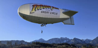 В Европе для рекламы игры про Индиану Джонса запустили дирижабль