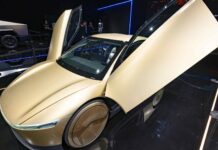 Tesla готовится к запуску роботакси и «пилотному» производству Optimus в 2025 году
