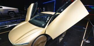 Tesla готовится к запуску роботакси и «пилотному» производству Optimus в 2025 году