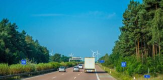 Интернет появится на всех республиканских трассах Казахстана