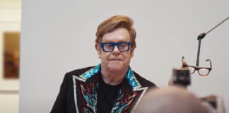 Specsavers запустила крупную маркетинговую кампанию с участием Элтона Джона