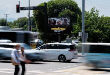 «Громовержцы» Marvel: в Казахстане прошла первая кампания с выводом фото из Instagram на уличные экраны