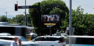 «Громовержцы» Marvel: в Казахстане прошла первая кампания с выводом фото из Instagram на уличные экраны