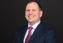 Disney судится с YouTube из-за перехода топ-менеджера Джастина Коннолли