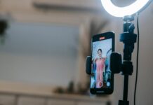 YouTube повышает возраст для прямых трансляций ради безопасности детей