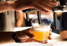 Правительство РФ отклонило идею запрета рекламы безалкогольного пива