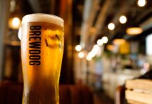 Рекламу BrewDog запретили за предположение, что алкоголь может решить жизненные проблемы