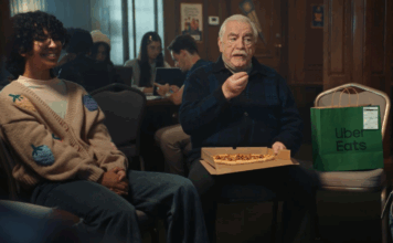 Ролик «Brian Cox Goes to College» получил премию Эмми за лучшую рекламу