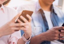 Мобильные операторы заработали около 718 млрд тенге