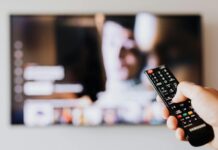 По прогнозу к 2026 году мировые инвестиции в линейную телерекламу снизятся на 11%