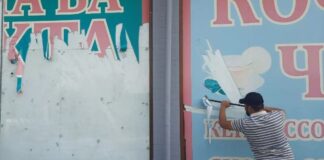 В Ташкенте снимают тысячи вывесок: город переходит на единый дизайн-код