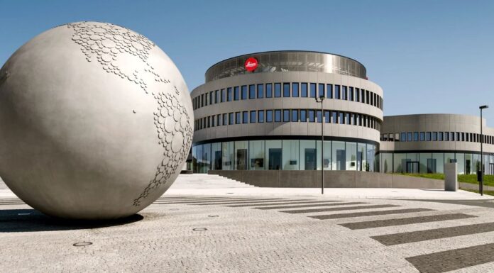 Leica рассматривает возможность продажи контрольного пакета акций
