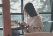 Между страхом и вниманием: как приложение «Ты умер?» отражает новую социальную реальность