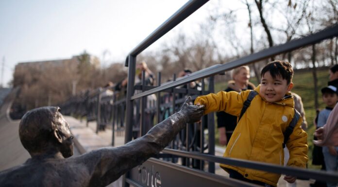 ForteBank и Progression представили арт-инсталляцию “Unity” в Алматы