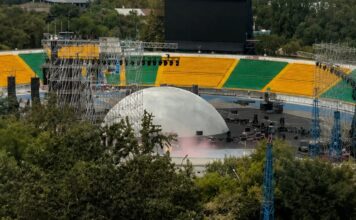Город как медианоситель: как Алматы готовится к шоу Канье Уэста