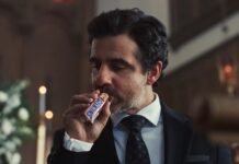 Когда надгробную речь доверили ChatGPT — Snickers иронизирует над эпохой ИИ