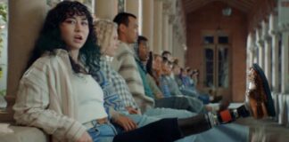 «Ничем не примечательная» реклама Apple получила «Эмми»