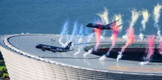 Из спортивного шоу — в антикризис: как Airlink пришлось менять коммуникацию после пролета над стадионом