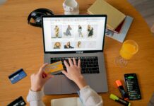 Рынок на 4,9 трлн тенге меняет модель: что происходит с e-commerce Казахстана