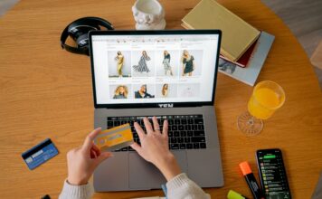 Рынок на 4,9 трлн тенге меняет модель: что происходит с e-commerce Казахстана