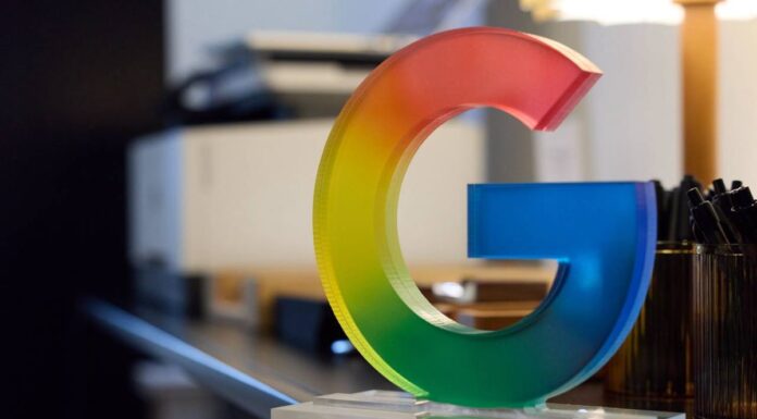 Узбекистан обсуждает с Google запуск монетизации YouTube